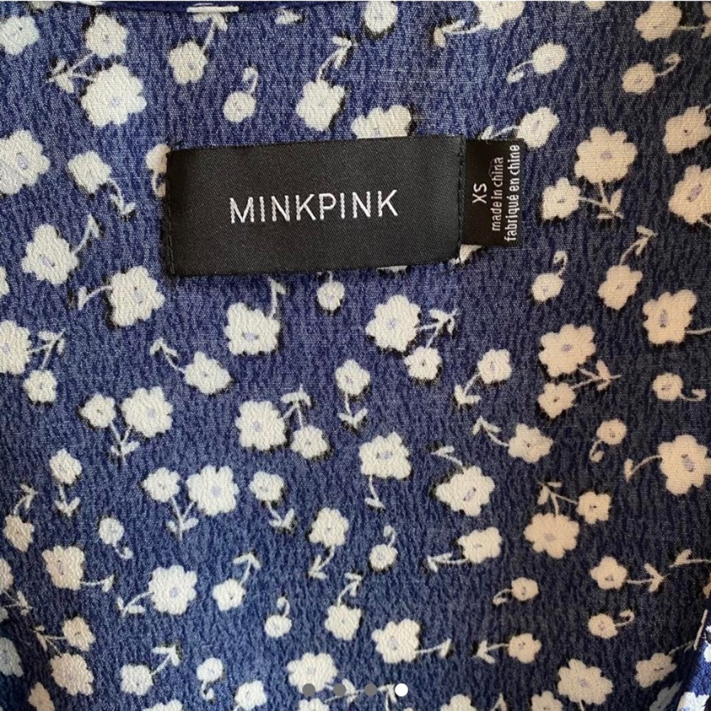 MinkPink blue wrap top with white flowers - Picture 4 of 4